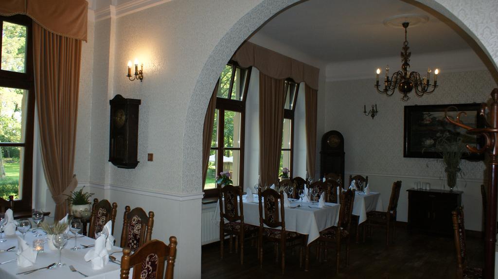 Pałac Poraj Nocleg ze śniadaniem Wicko (Pomerania)
